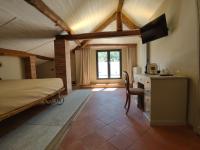 Deluxe Double Room (2 Adults + 1 Child)