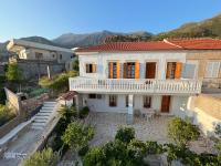 Emilios Traditional Villa - B&B