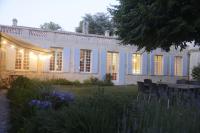 Château Rosemont - Grande maison familiale campagne dans le Médoc avec piscine et tennis à 15 mn Bordeaux - Chambres d'hôtes La Prade