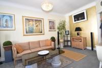 fewo1846 - Artemis - vintage Altbau-Wohnung im 4 OG eines Geschäftshauses im Stadtzentrum - B&B Flensburg