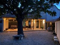 Villa Paulownia - à 1,2km des plages - tout confort au coeur du bourg - B&B
