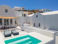 Two Bedroom Family Suite with Loft and Outdoor Hot Tub