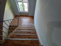 APARTAMENT VENGE -CAŁE MIESZKANIE 46m2 NA WYŁĄCZNOŚĆ - Z JEDNĄ SYPIALNIĄ I JEDNYM SYPIALNO-SALONEM -3 PIĘTRO BEZ WINDY- REZERWACJA BEZ KARTY KREDYTOWEJ-KLIMATYZACJA-KINO DOMOWE-PROJEKTOR-100"-NETFLIX-BEZPŁATNY PARKING PUBLICZNY NA MONITOROWANYM PODWÓRZU - Chambres d'hôtes Wrocław