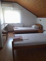 Dreibettzimmer