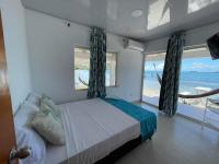 Tweepersoonskamer met Uitzicht op Zee en Badkamer