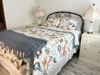Cute 1 bedroom Ohana 10 miles from Eugene - B&B
