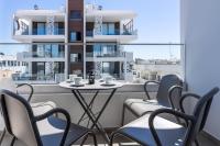 Olive 2-Bedroom Apartment in Larnaca - B&B