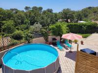 B&B Roquefort-les-Pins - Roquefort les Pins-2 p-piscine-terrasse-prestations - Bed and Breakfast Roquefort-les-Pins