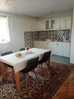 Azra - B&B