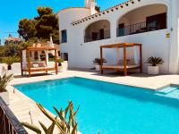 Magic Dream Seaview Villa Denia with 2 Pools, BBQ, Airco, Wifi - Chambres d’hôtes Denia