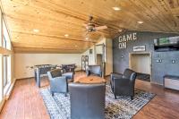 Hot Tub and Game Room All-Season Pinetop Cabin - Chambres d’hôtes Pinetop-Lakeside