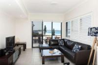 Beachfront Eight - B&B Mollymook