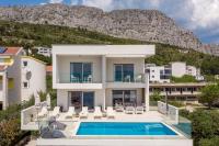 Luxurious VILLA LAPIS - heated pool, sauna, gym and spa, 120m to sandy beach - B&B