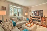 Sun-Lit Lake Geneva Sanctuary with BBQ Patio! - B&B Lake Geneva