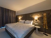 Suite avec Appartement 1 Chambre et Bain à Remous