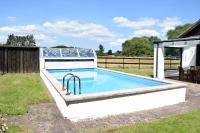 Landhaus Hideaway mit Aussenpool, Sauna und Kamin - B&B Bosau