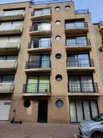 Nieuw modern appartement vlakbij strand - B&B