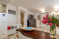 B&B Fertilia - Charming Seafront Apartment with garden and patio - Bed and Breakfast Fertilia