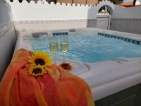 Jacuzzi House Sunflower - Ferienwohnung Costa del Silencio