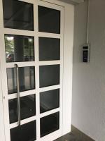 Special Apartment - stadtnah, Balkon, Parkplatz, E-Ladestation, Gitterbox für Fahrräder, Fitnessstudio - Chambres d'hôtes Coblence