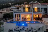 Luxury Villa sMiLje - near the beach - B&B