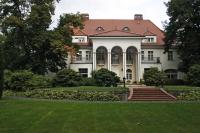 Rezydencja Willa Park & Restauracja - Chambres d’hôtes Legnica