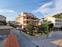 B&B Rab - Apartments by the sea Kampor, Rab - 5037 - Bed and Breakfast Rab