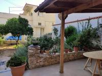 Cozy apartment in Peania (near Airport) - Bed and Breakfast