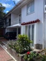 B&B Villavicencio - Agradable casa en conjunto cerrado con parqueadero - Bed and Breakfast Villavicencio