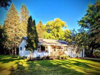 Ultra Comfy, Spotless & Spacious, Private Home in Boyne, Dogs Ok, Walk to Town - Chambres d'hôtes Boyne City