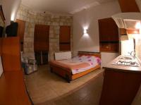 Deluxe One-Bedroom Apartment