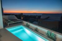 Astrea Suites Amazing View Finikia Villa - Chambres d’hôtes Foinikiá