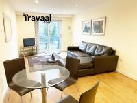 Travaal.©om - 2 Bed Serviced Apartment Farnborough - B&B Farnborough