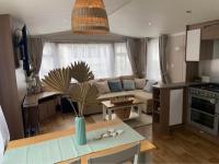 B&B Poole - Cosy, coastal themed Holiday Home, Rockley Park, Poole, Dorset - Bed and Breakfast Poole