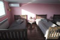 Vierpersoonskamer met Badkamer