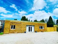 Country Lodge Retreat - Bed and Breakfast Lydney
