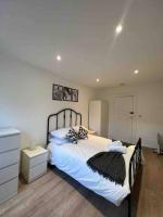 Fully equipped 2 bed flat on Old Compton St! - B&B