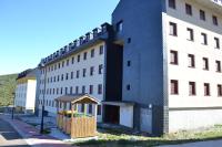 Moderno apartamento a pie de pista en la Estación de San Isidro - B&B