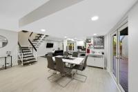 Spacious Updated Home With Office By Pmi - B&B