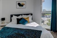 Garbary 104 - Modern Apt near Old Town - King Bed - Free Parking - B&B Poznań