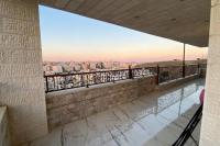 Beautifull Rooftop with an Amazing Terrace View - B&B Amman