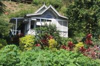 Gingerbread Cottage and Studio Fiji - B&B