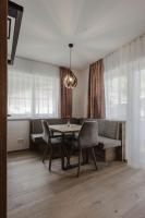 Apartment with Balcony with partial mountain view