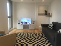 B&B Croydon - LUXURY SERVICED APARTMENT***** - Bed and Breakfast Croydon