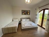 Vierbettzimmer mit Balkon