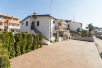 Alex Deluxe Apartments on Beach - B&B