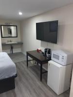 Habitación con cama grande