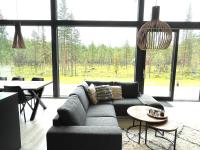 Modern Villa JoenPolku Ruka With jacuzzi, sauna and scenic views - Bed and Breakfast Ruka