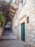 Casa Gojave - Authentic Hvar House with Garden - B&B Lesina