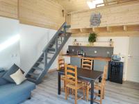 Petit Coin de Bonheur studio Neuf climatisé avec terrasse et parking privé à 5mins du Centre-ville - Chambres d'hôtes La Mure-d'Isère